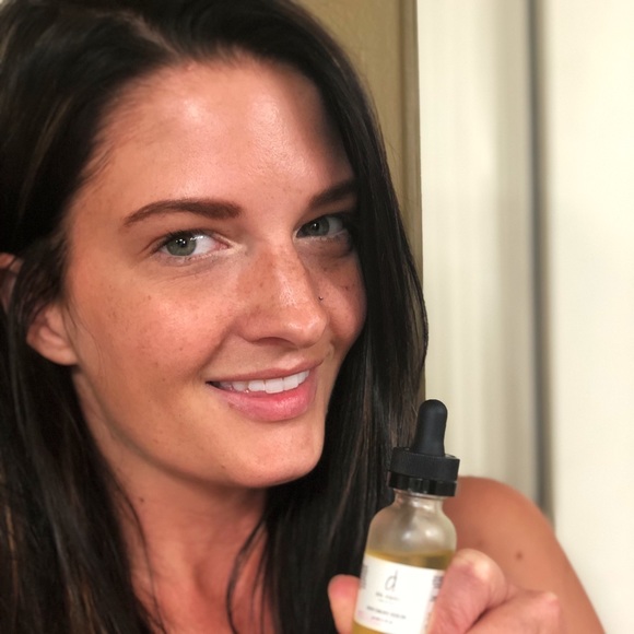 Meet your Posher, Jessica - Picture 2 of 3